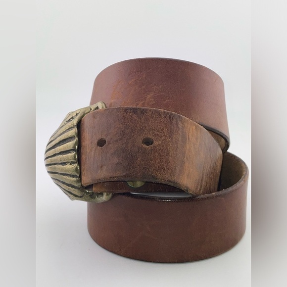 *NOS* VINTAGE 1970s **Brass Shell** ART SOLID BRASS BELT BUCKLE​​​​​​​​​​​ - Picture 2 of 5
